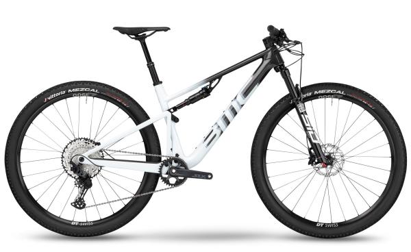 BMC Fourstroke THREE Carbon / White S