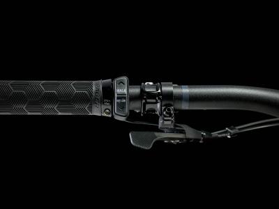 Trek FUEL EXe 8 GX AXS EU L Rage Red to Deep Dark Blue Produktbild 4